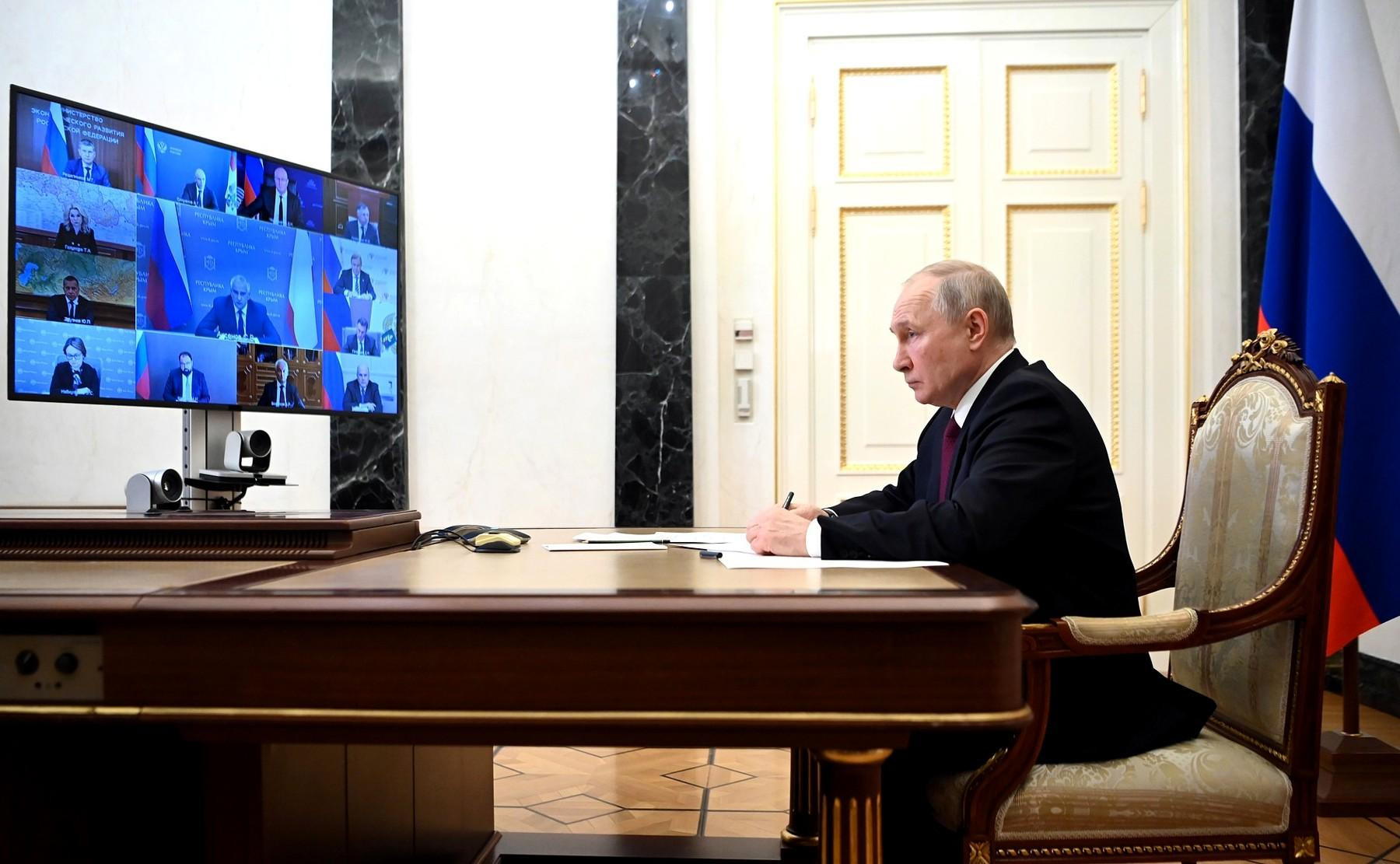 Фото кабинета президента россии в кремле